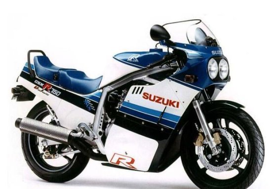 铃木GSX-R750：从革命性设计到不朽传奇