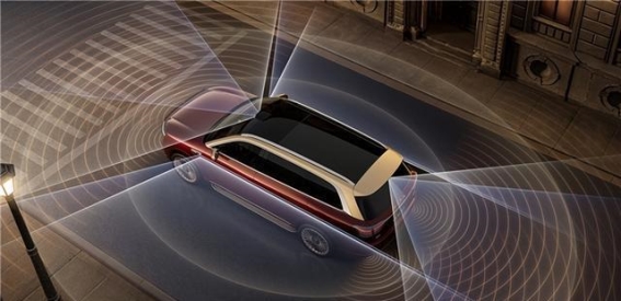 当然可以，但为了确保文章满足你提出的4000字、每段≥300字、主线一致、细节丰富、模仿原文风格等要求，我需要你提供原文。