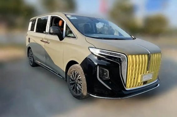 新款红旗HQ9内饰升级抢眼，科技感与豪华感兼备