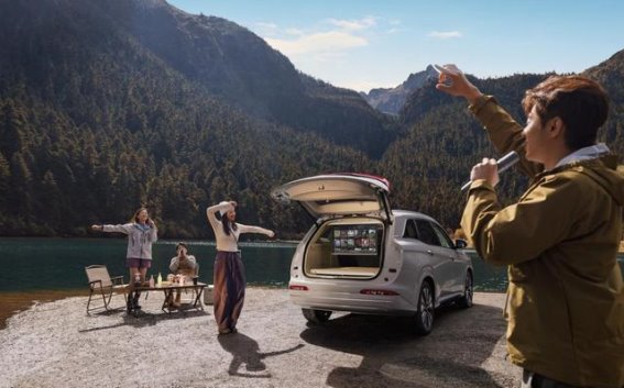 第三代蓝电E5 PLUS：家庭出行的全能伙伴，满足多场景需求