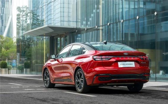 新蒙迪欧的崛起：强动力与智能科技重塑B级车市场