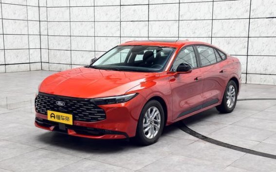 全新福特蒙迪欧上市，外形与配置全面升级，价格更具竞争力