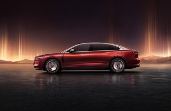 岚图追光L与享界S9：BBA的挑战者崛起