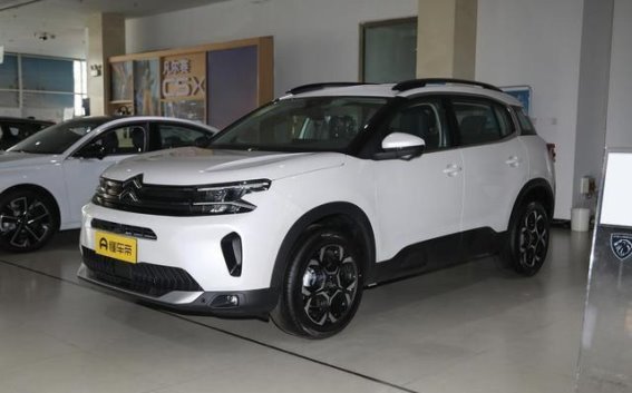 2026款天逸C5 AIRCROSS：挑战市场的新标杆，智能与舒适并驾齐驱