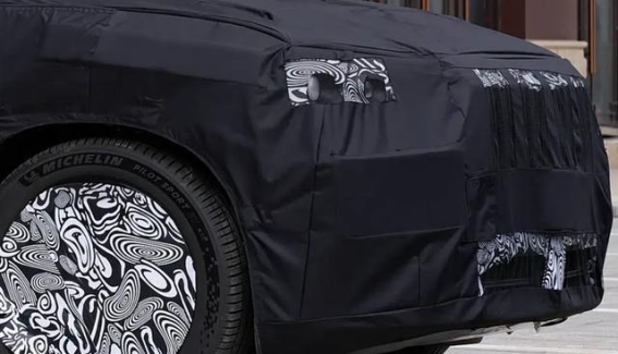 极氪8X：性能与豪华并驾齐驱的智能电动旗舰