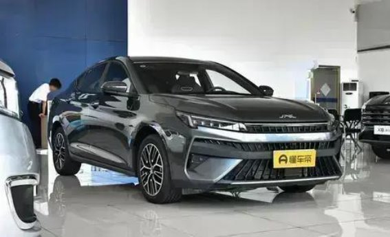 纯电动车型崛起，未来汽车市场的电动化转型