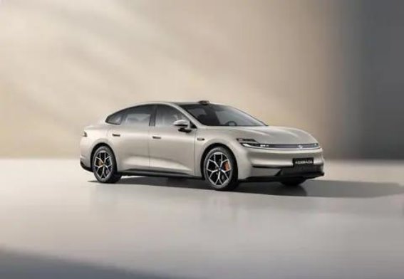 超越期待的家庭新能源轿车——长安启源A06全方位解析