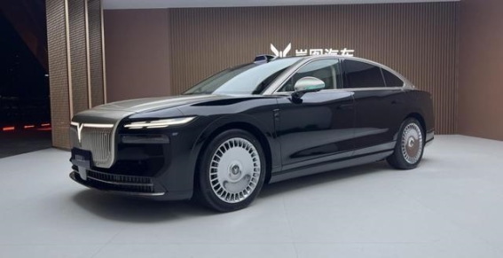 岚图追光L上市：东方美学与高端科技的纯电旗舰