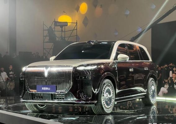 岚图泰山大六座旗舰SUV体验 豪华与舒适的终极结合