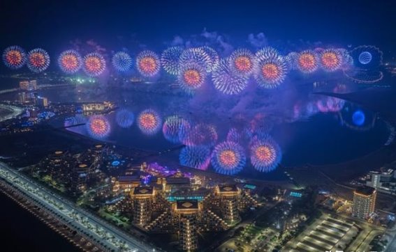 拉斯海马跨年夜将上演史上最大烟花与无人机表演