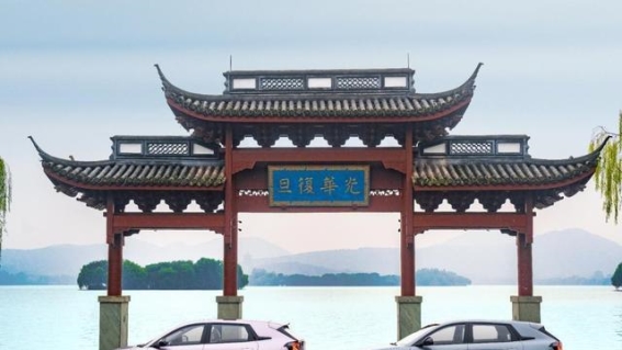 实测极狐T1：冬日续航可靠，空间灵活，家庭出行真香