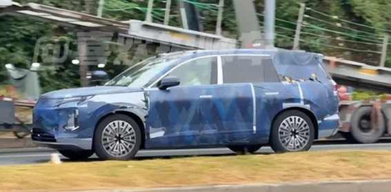 比亚迪“大唐”亮相：搭载易三方与兆瓦级闪充，七座空间引领未来