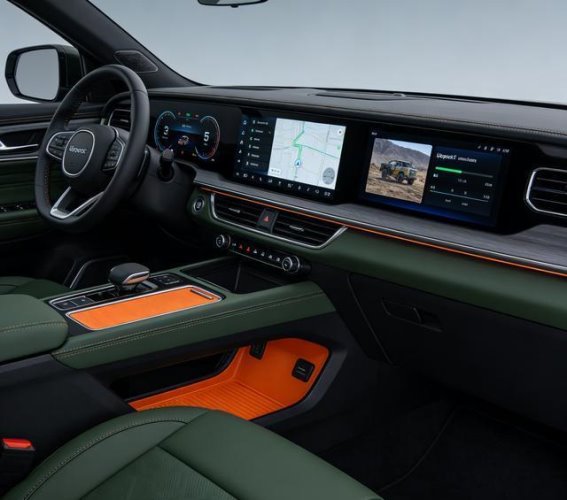 混动切诺基强势回归：越野情怀与家用需求的全面升级