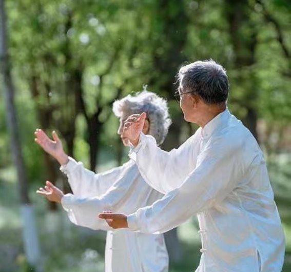 远离胆固醇升高的“罪魁祸首”：这五类食物要慎食