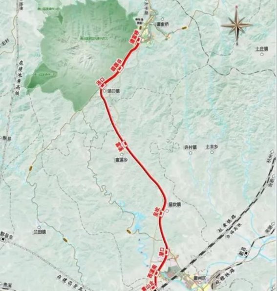 黄山交通新篇章：高铁枢纽的崛起与旅游专线的布局