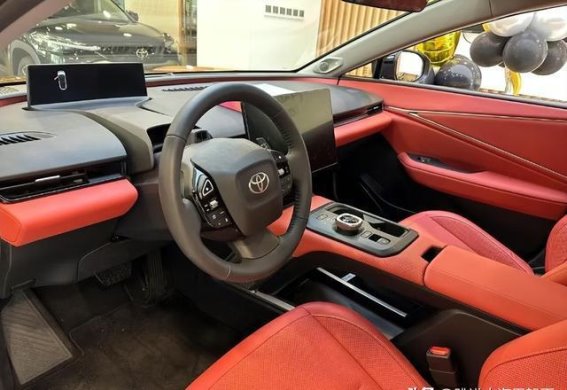 13万元起买丰田纯电SUV，激光雷达+630km续航，国产车该如何应对？