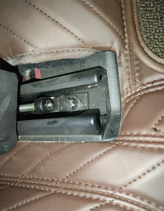 二手奔驰E300L豪华版评测：驾乘体验与豪华感受的完美结合