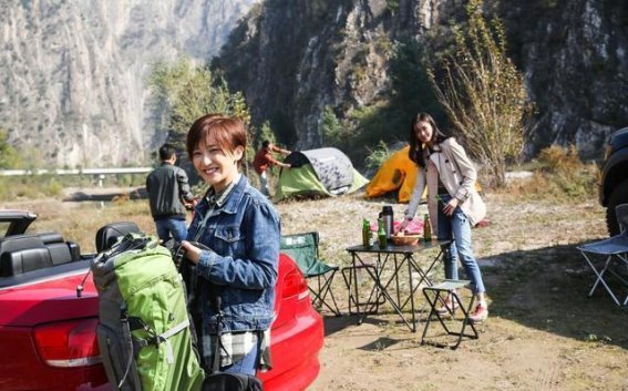 新能源汽车自驾游后备箱必备物品清单，确保出行无忧