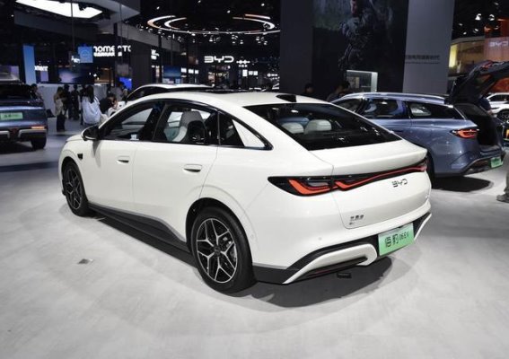 比亚迪海豹06EV上市，售价10.98万起，打造中型电动车新选择