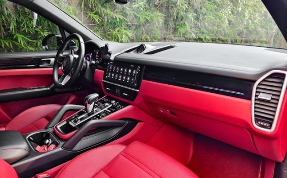 60万轻松入手保时捷Cayenne 3.0T铂金版，性能与豪华兼备