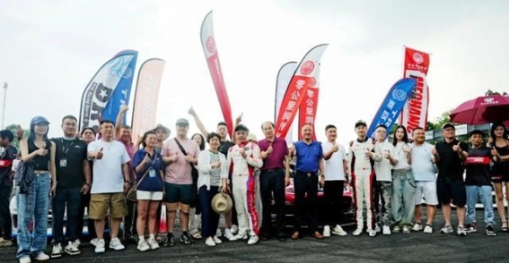 零公里润滑油D1成都站庆功晚宴：赛场热血延续，共赴行业新途