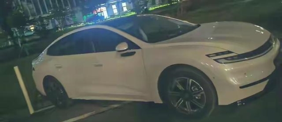 长安启源A06：智能化与高性价比的全新选择