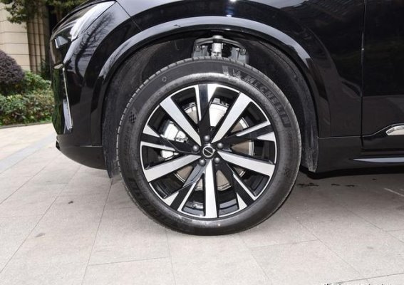 沃尔沃全新XC90：为家庭出行而生的安全与舒适