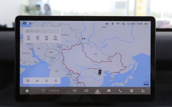 2025款东风纳米06：实用与智能兼具的纯电SUV之选