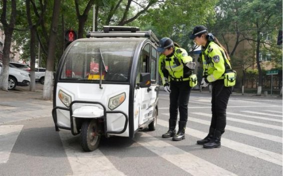60岁以上老年人可骑行的8款电动车，驾照要求和上路规定详解