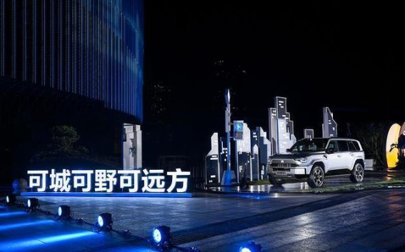 猛士M817：引领智能越野SUV新纪元