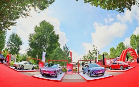 红旗品牌200万销量里程碑：迈向“国民车”的亲民新篇章