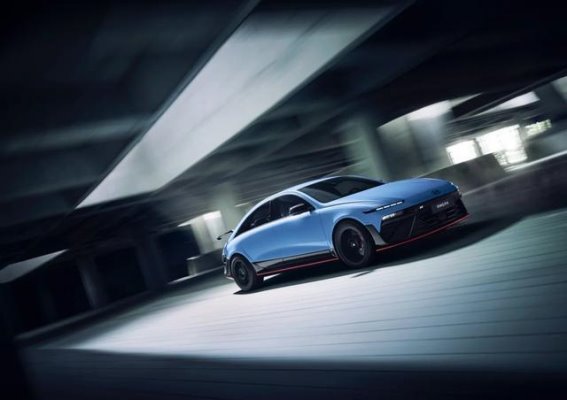 现代IONIQ 6N赛道表现：650马力电动轿跑引领驾驶新风潮