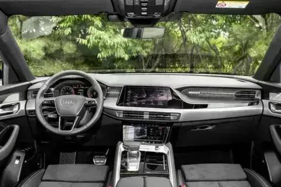 奥迪Q6 2023款评测:豪华与功能兼备的7座SUV