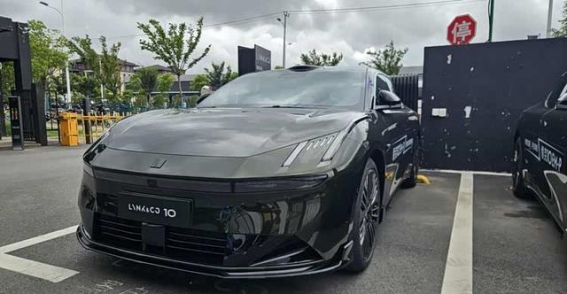 领克10 EM-P:引领未来的豪华插混轿车