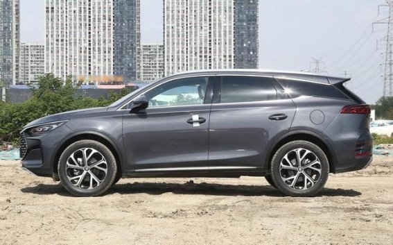 比亚迪唐新能源2025款深度解析：性能与配置兼备的插混SUV