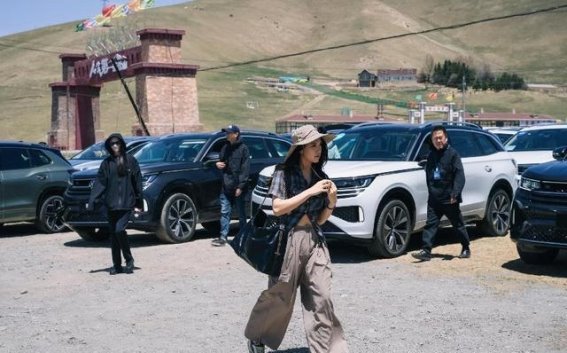 全新揽境：科技与舒适并重的家庭旗舰SUV