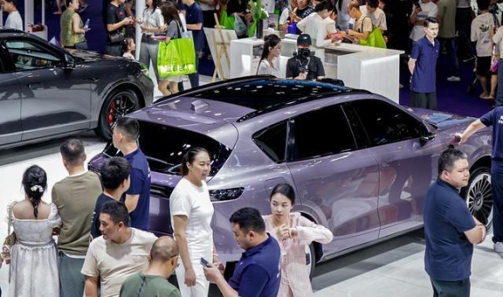 车企转型的必由之路：华为与汽车行业的深度合作