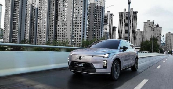 沃尔沃全新XC70：豪华与智能的完美融合