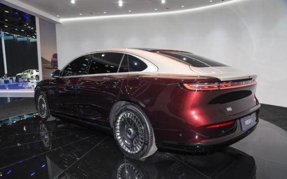 岚图追光L：智能豪华SUV，引领未来出行新潮流