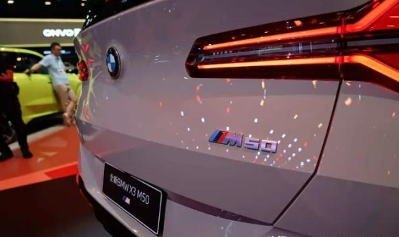 全新宝马X3 M50亮相：3.0T六缸+48V轻混，售价59.99万起，性能与豪华的完美融合