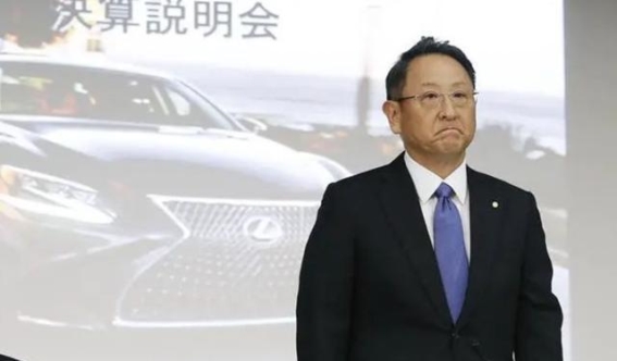丰田利润骤降44%,昔日霸主面临前所未有的市场危机