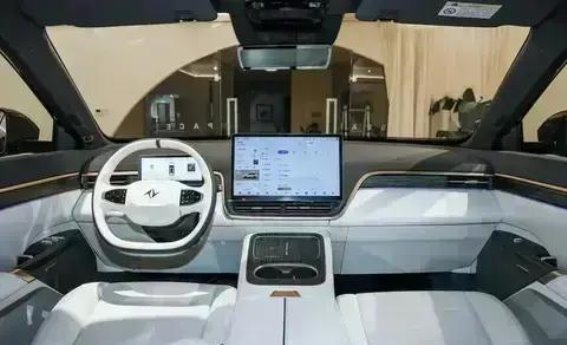 东风奕派008SUV:家用SUV的新选择,打造全家出行的理想伴侣
