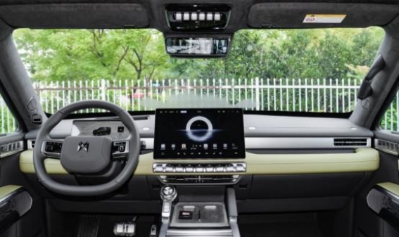 猛士M817：强悍外观与智能科技兼备的硬派SUV