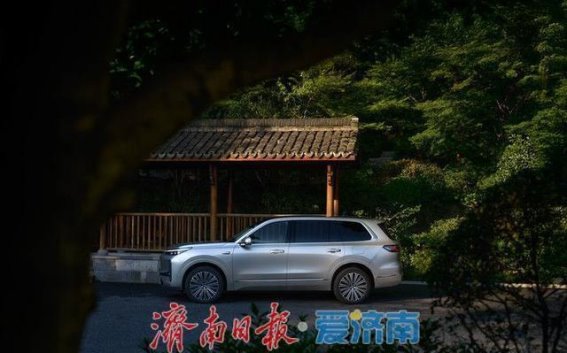 吉利银河M9:AI智能驱动的旗舰SUV,带来全新出行体验