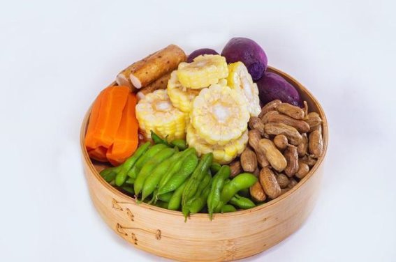 68岁老人中毒警示:南瓜与常见食材的潜在危险及中老年饮食安全