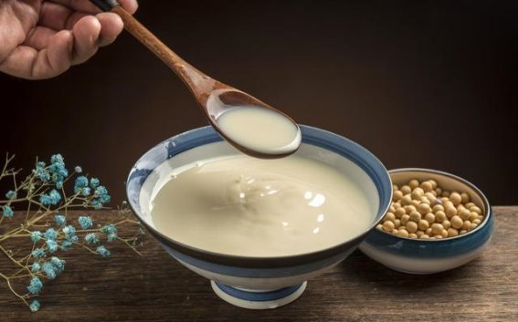 豆浆:中老年人健康的“秘密武器”