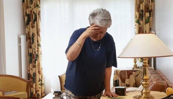 散步时能察觉脑梗的五大信号,你知道吗?