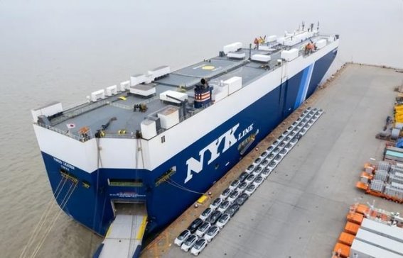 智己11月销量逆袭：高端电动汽车市场的双重突破