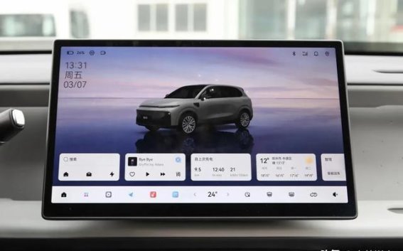10万级纯电SUV首选零跑B10，家用智能兼具实用性