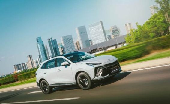 风行T5 EVO狂飚版：下班后的私密治愈空间